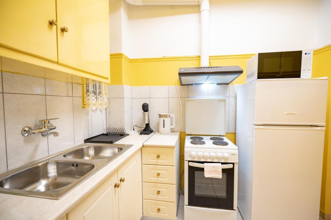 Ampelokipi Metro St. 2 Bedrooms 6 Pers. Apartment Афіни Екстер'єр фото